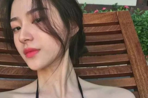 杨子带23岁新女友见91岁母亲铜钱盆抢镜黄圣依17年终是一场空